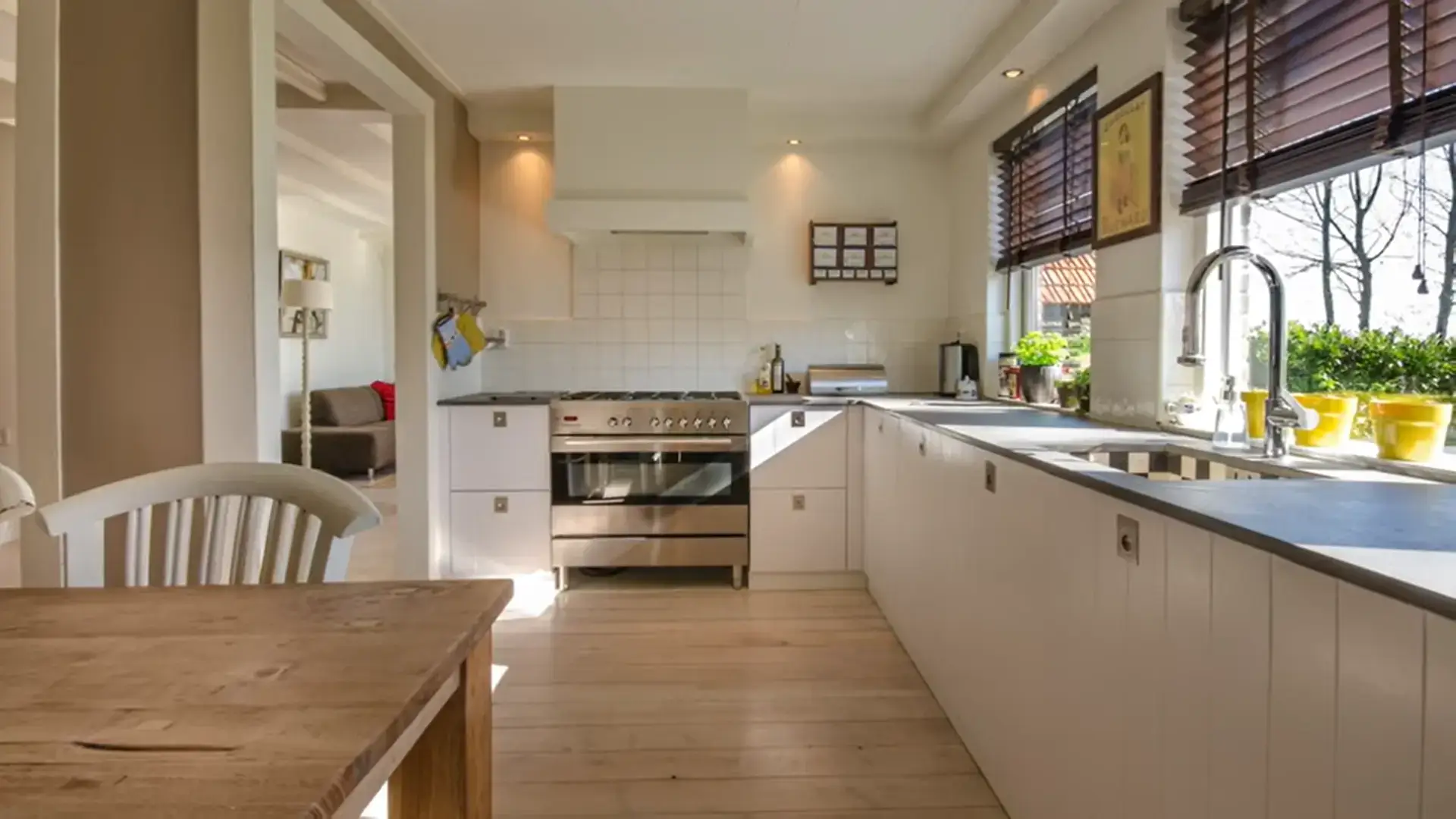 Contacts 2 L-Shaped Kitchen Layout