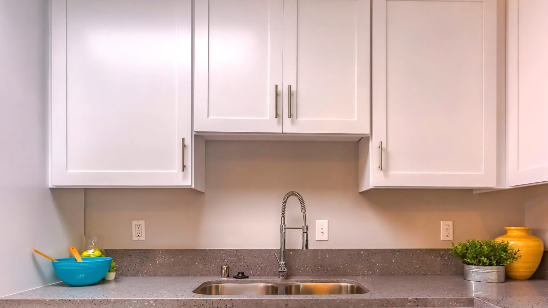 Budget Friendly 20+ Kitchen Backsplash Ideas for Every Style 13 French Country Encaustic Tile