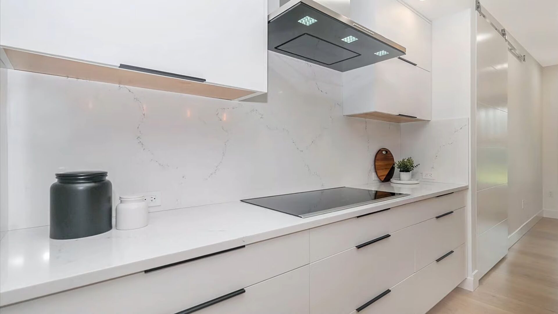 Budget Friendly 20+ Kitchen Backsplash Ideas for Every Style 4 Gingham-Style Backsplash