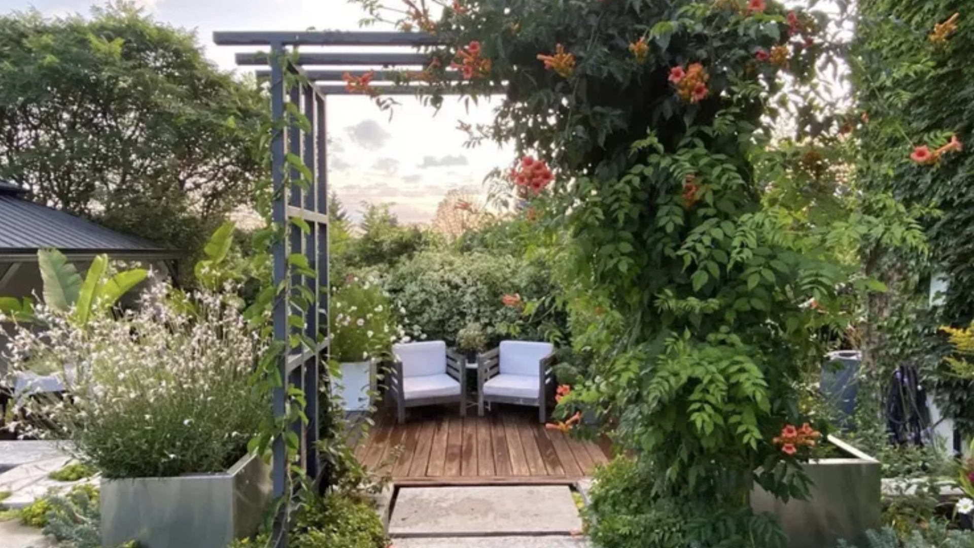 25 Beautiful Pergola Ideas to Add Style, Shade & Comfort to Your Backyard 4 Modern Pergola for a Stylish Garden Entrance or Minimalist Backyard Design