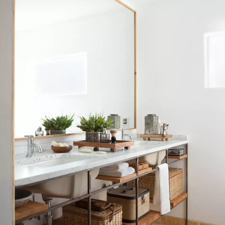 25 Bathroom Mirror Ideas to Refresh Your Bathroom Design 13 How Can an Oversized Mirror Transform Your Bathroom?