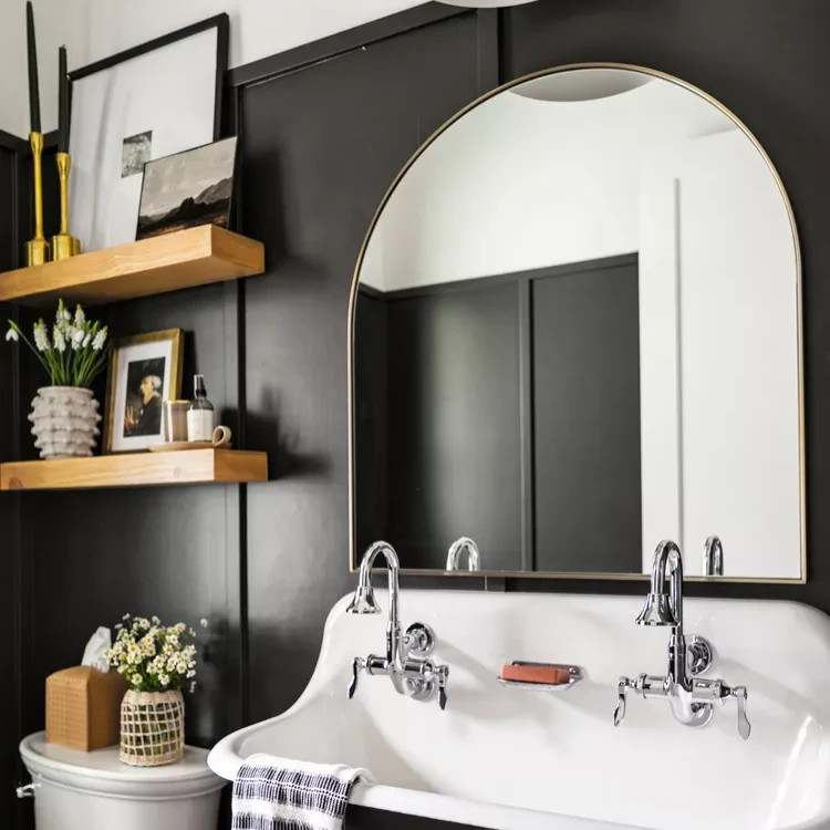 25 Bathroom Mirror Ideas to Refresh Your Bathroom Design 18 How Can You Repurpose Mirrored Trays as Bathroom Mirrors?
