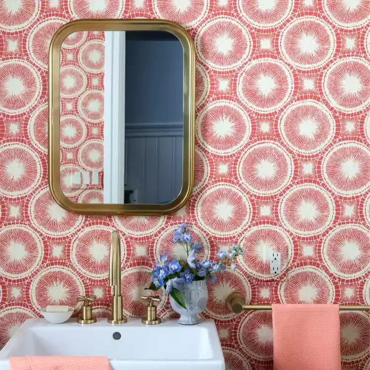 21 Inspiring Bathroom Wall Decor Ideas That Transform Any Space 3 1.How to Style a Bathroom with Vintage Wall Décor