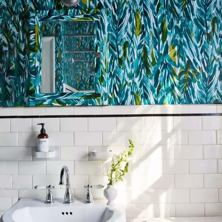 25 Bathroom Mirror Ideas to Refresh Your Bathroom Design 8 How Can a Modern Mirror Add Complimentary Contrast to a Rustic Bathroom?