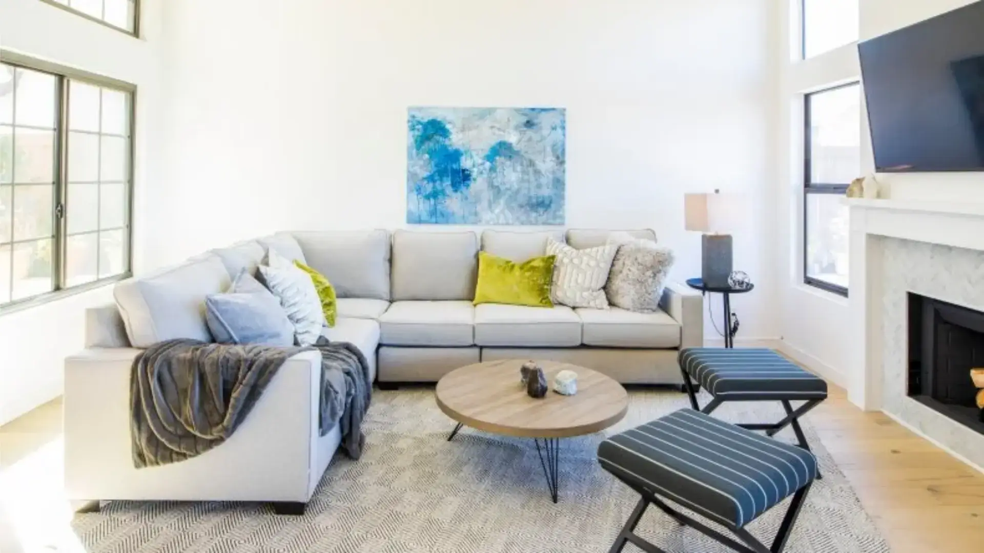 10.How Can Japandi Style Elevate a Neutral Living Room
