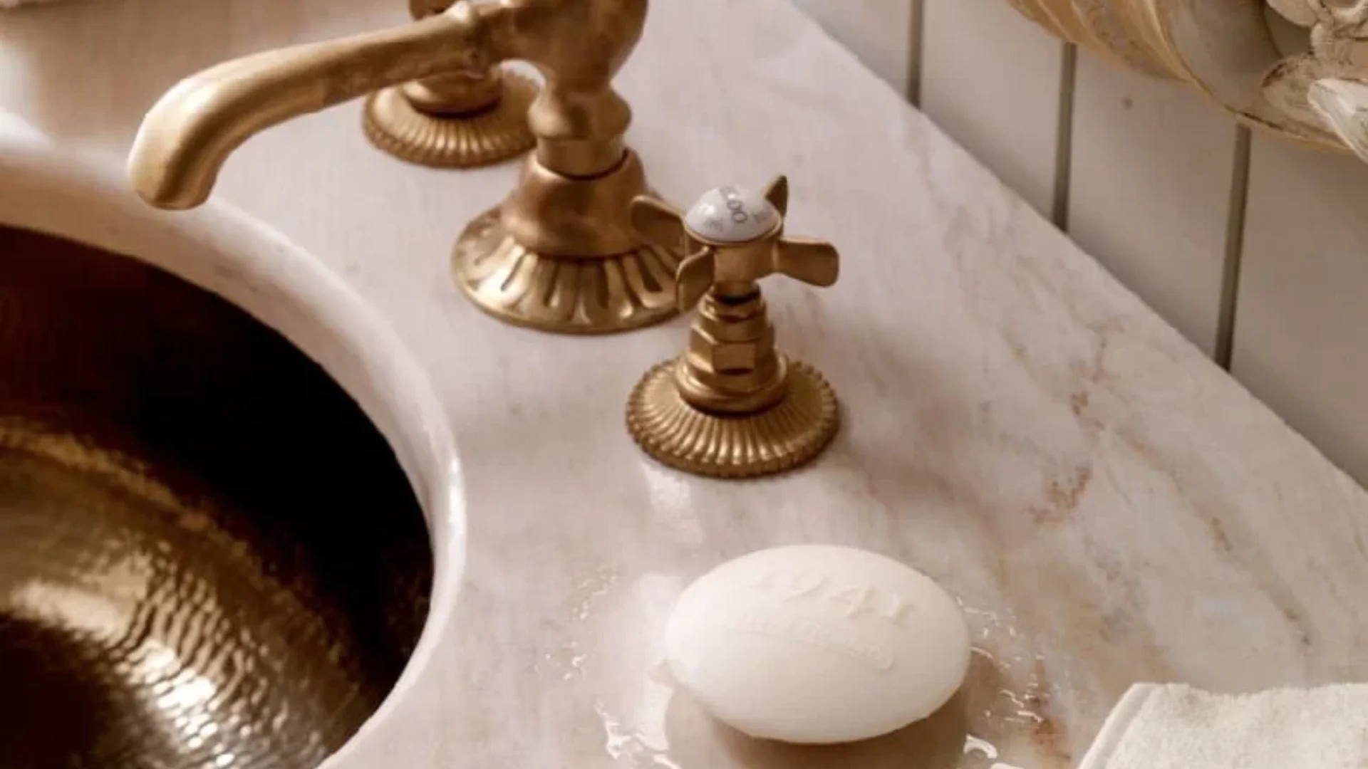 2.Royal-Inspired Luxury Dream Bathroom
