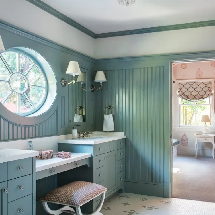 19 Bathroom Paint Color Ideas to Transform Your Space 4 2. Chantilly Lace by Benjamin Moore: Timeless Warm White Elegance