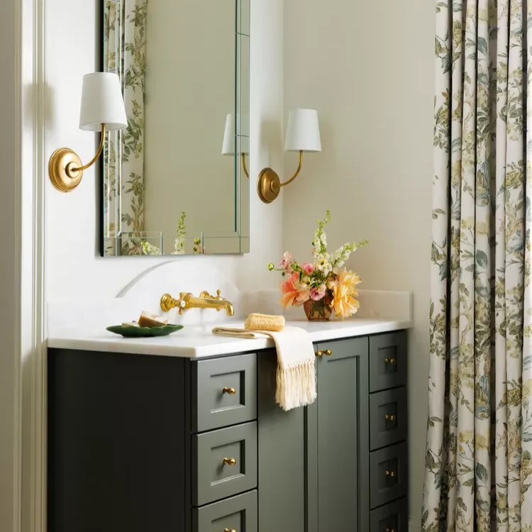 19 Bathroom Paint Color Ideas to Transform Your Space 15 13. Calluna by Farrow & Ball: Soft Lilac Elegance