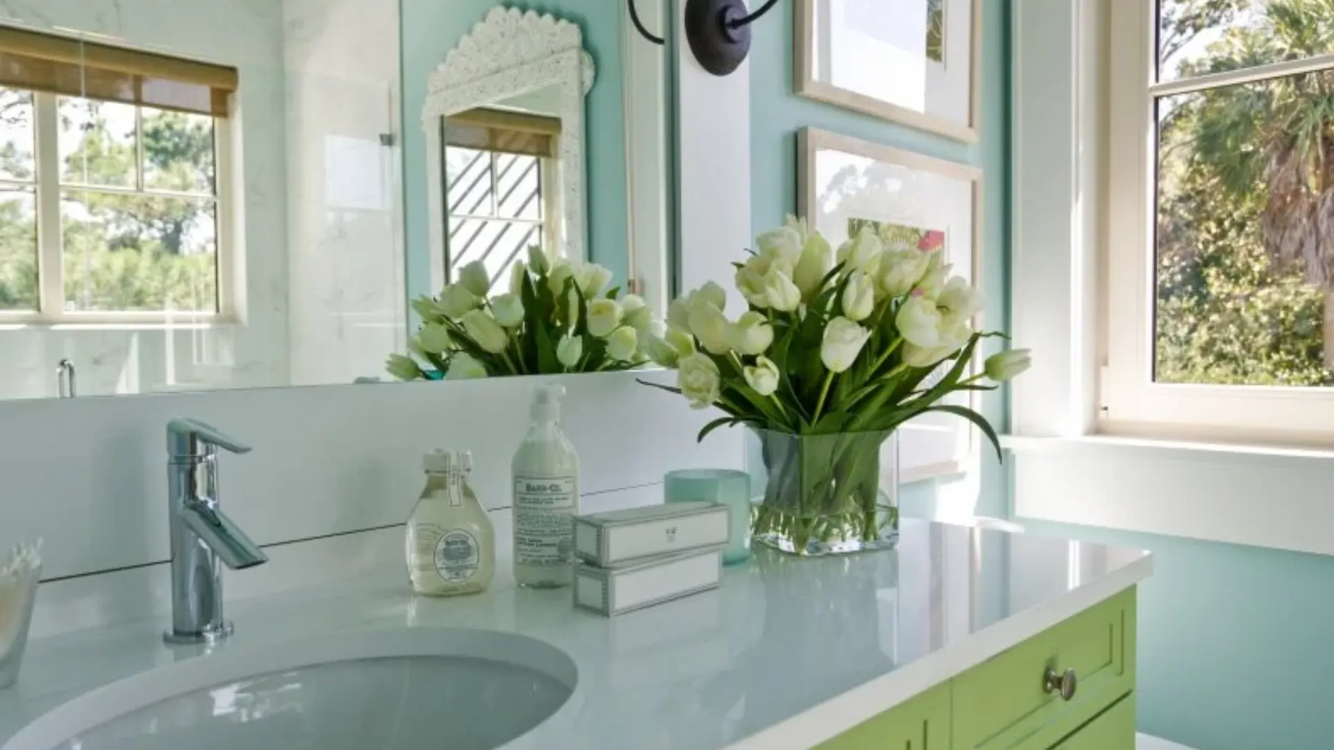 .Mediterranean Luxury Bathroom with Scalloped Niche