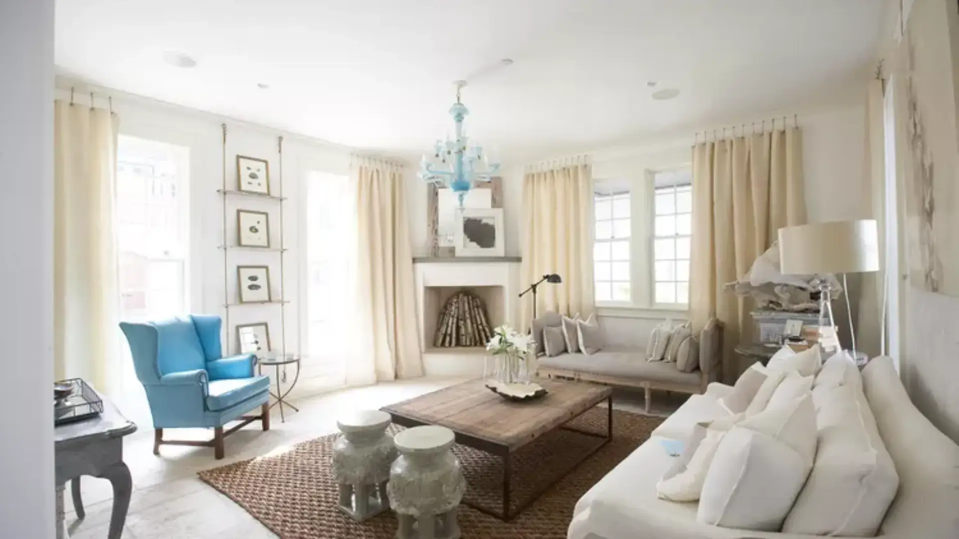8.How Can You Bring a Mediterranean Style to a Neutral Living Room